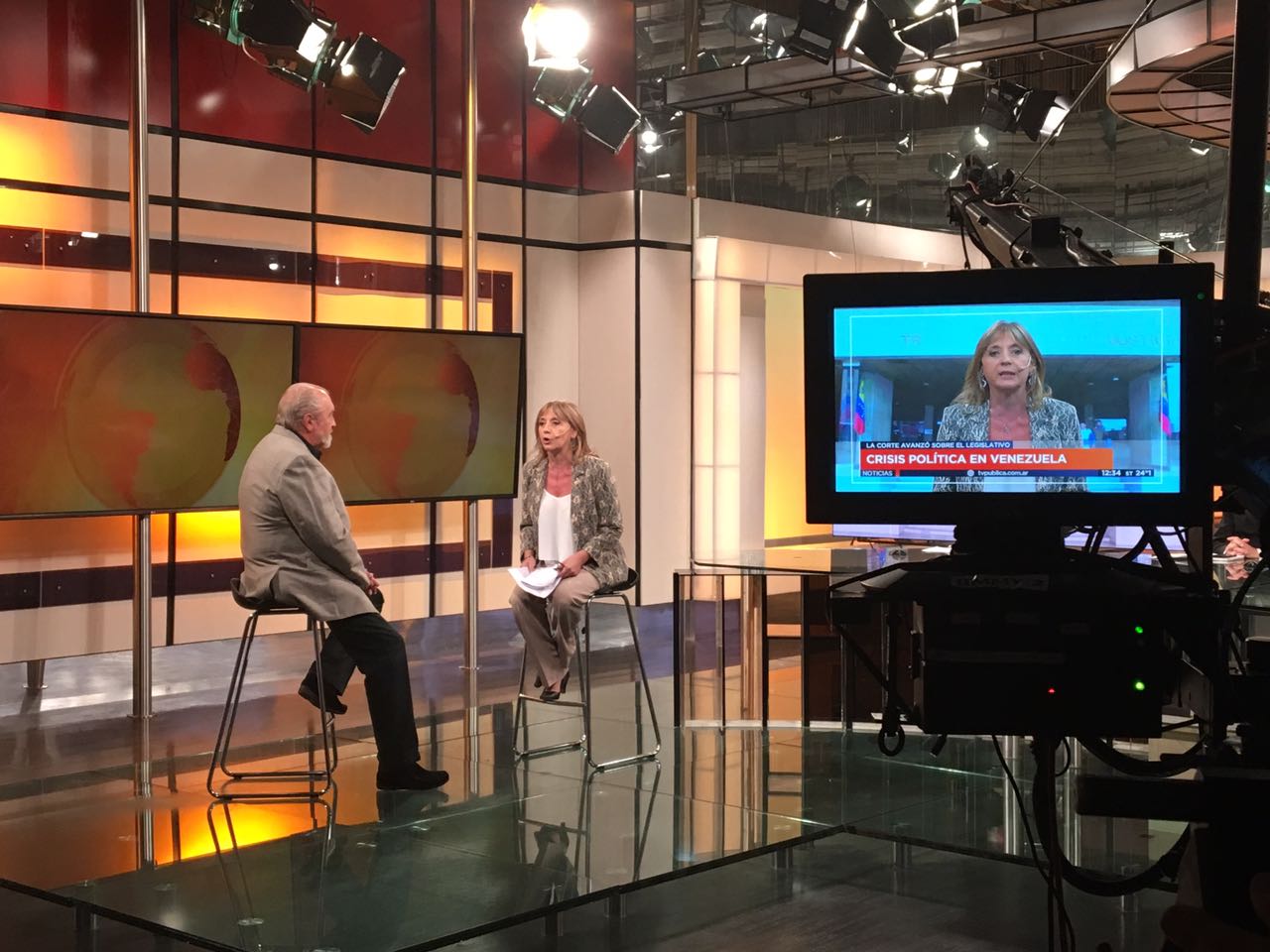 Dr. Serbin analizando la situación en Venezuela en TV Pública Noticias Internacional